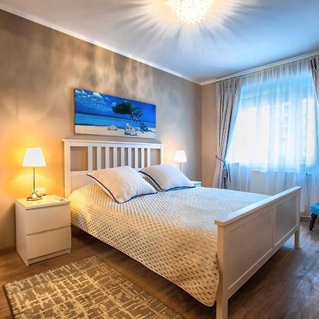 Apartamento Apartament Heavenly Heaven Braşov Exterior foto